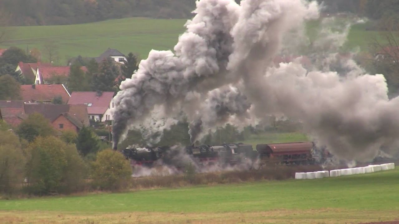 Dampfloks 41-1144 und 41-1150 mit schwerem 2500 t Güterzug und Schublok 52-8079 bei Oberrohn