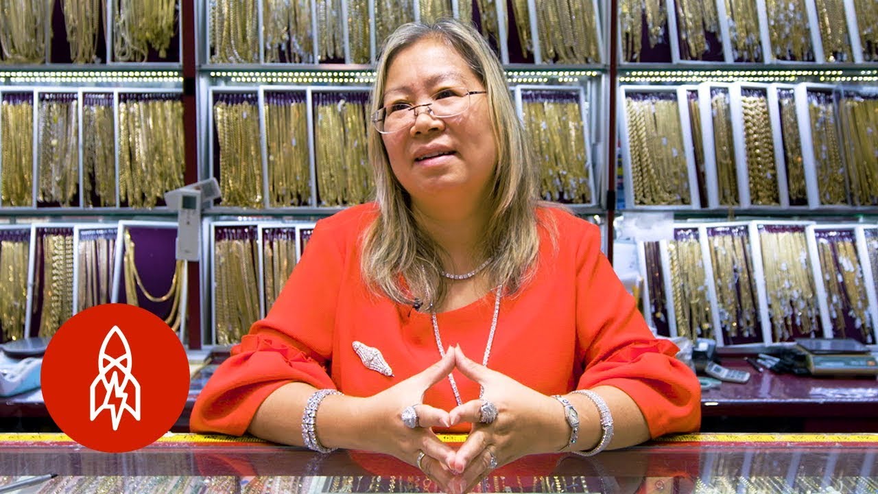 Meet the Jeweler Blinging Out Beyonc&eacute; and Travis Scott