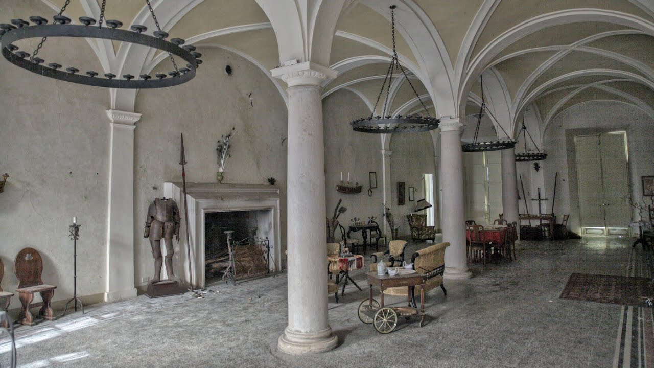 Urbex Italia: Esploriamo il castello abbandonato più bello d'Italia | Urbex MJ