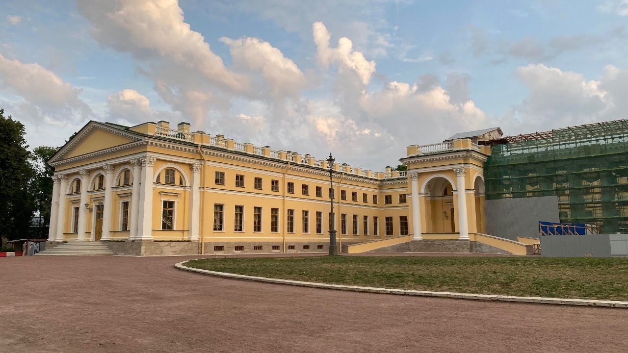 The Private World of Nicholas and Alexandra: The Restoration of the Alexander Palace