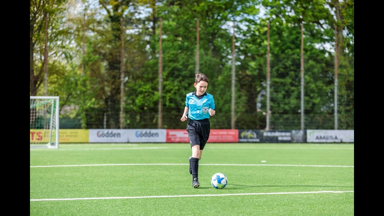 Jung-Schiedsrichter träumt von der Bundesliga