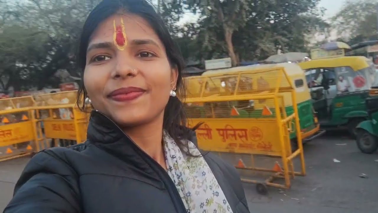 Lotus temple pahunchte hi ho gya kuchh aisa .....😱😳😳Ham soch bhi nhi sakte ki aaj aisa hoga💔😍#😳