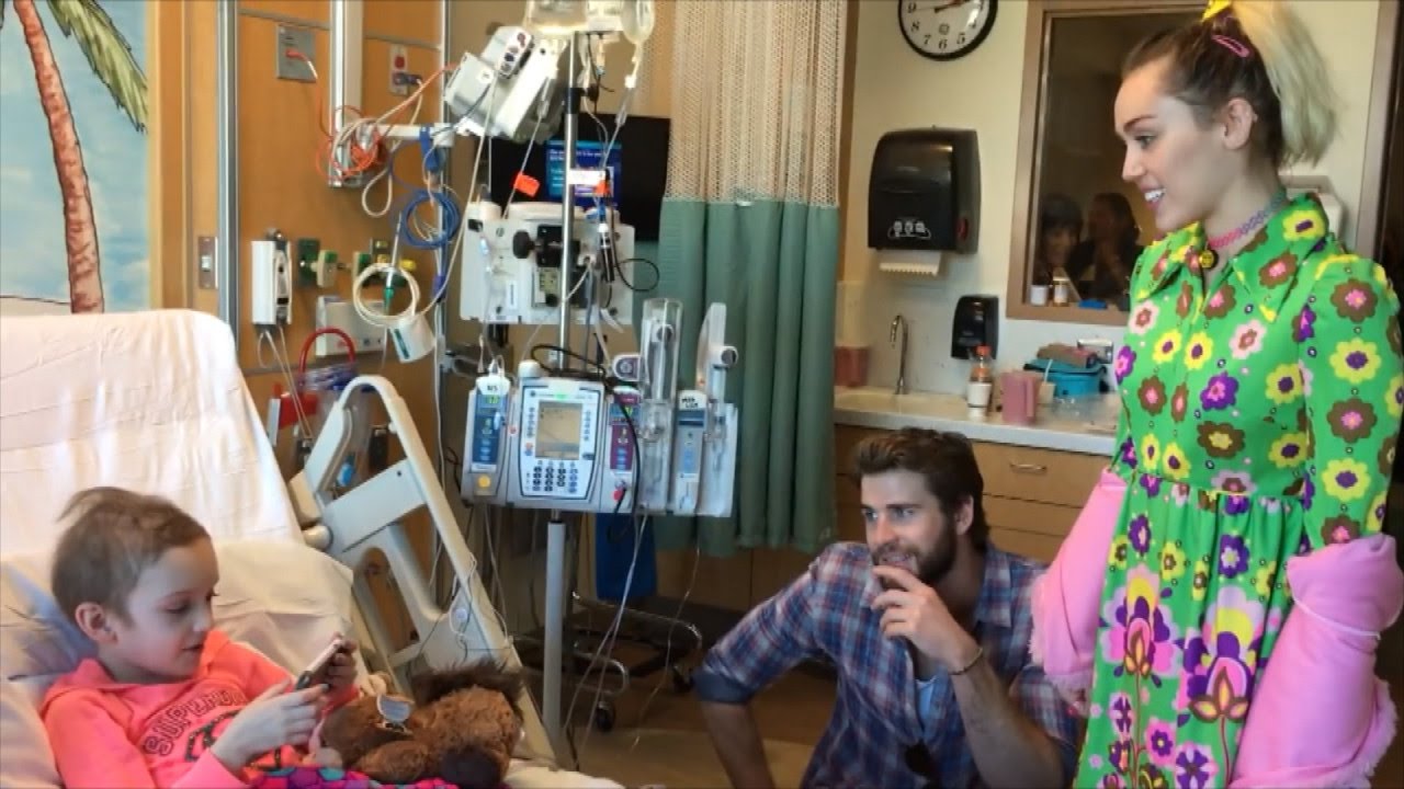 Miley Cyrus Tears Up As 8-Year-Old With Cancer Sings To Her From Hospital Bed