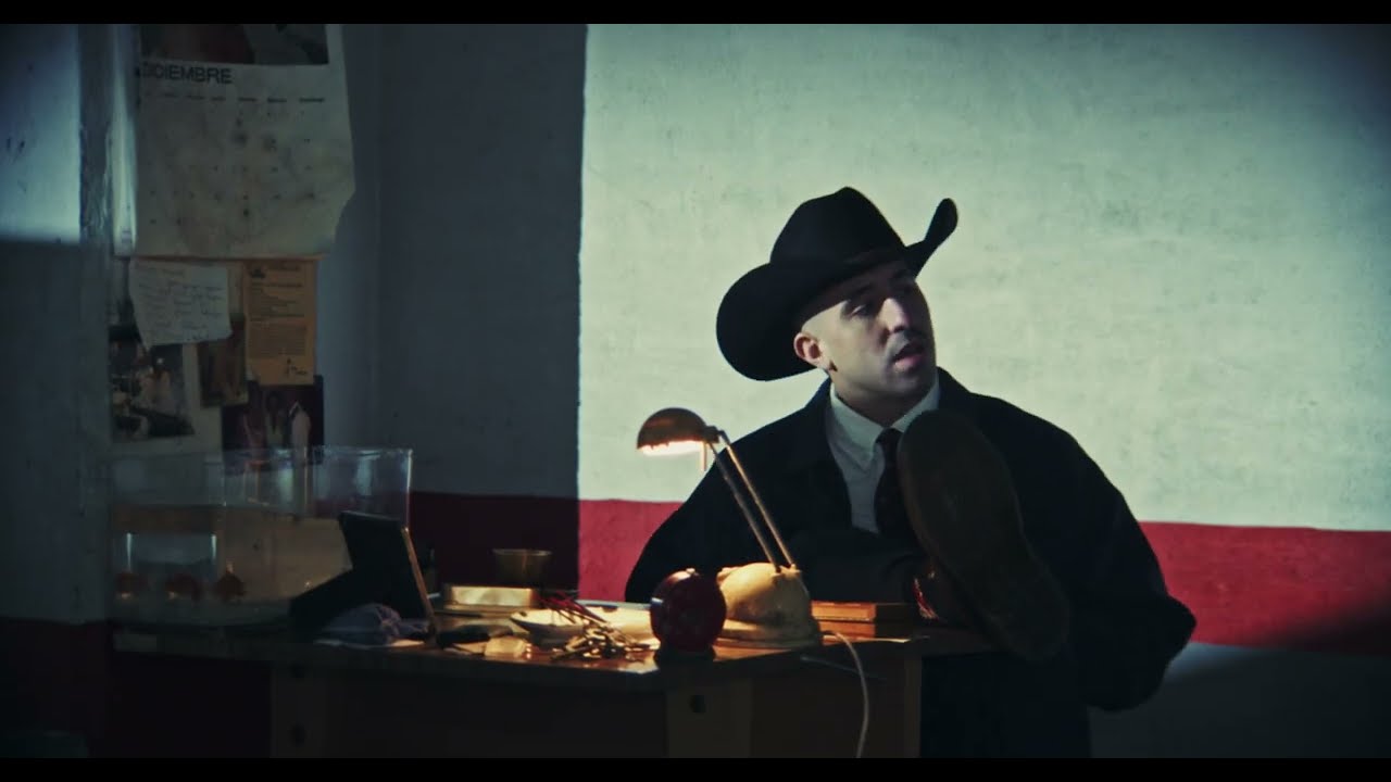 Enol - TRES CALENDARIOS (Videoclip Oficial)
