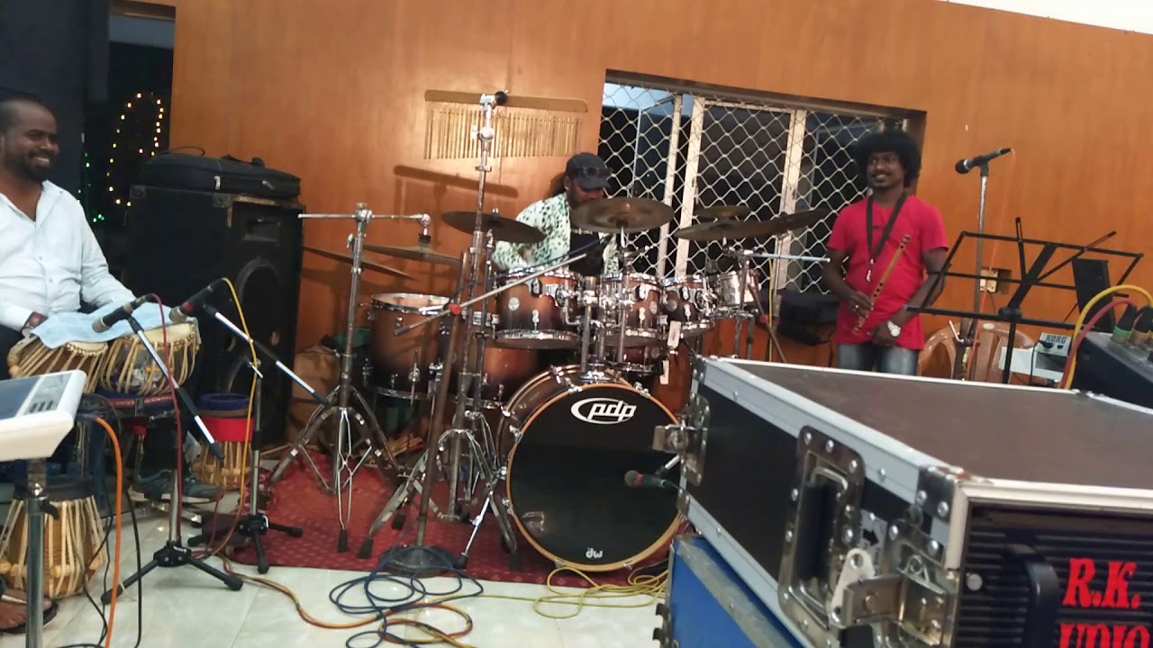 Emil playing umpatham paninthen song8825760871/9840311701