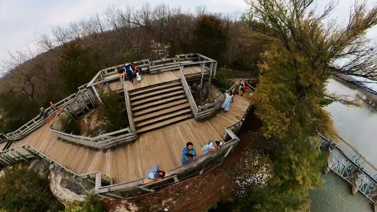 Starved Rock Park hiking #hiking #starvedrockpark #canyon #waterfall