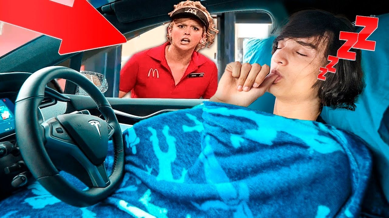 FUI COM O TESLA NO DRIVE THRU E A ATENDENTE SE SURPREENDEU!!