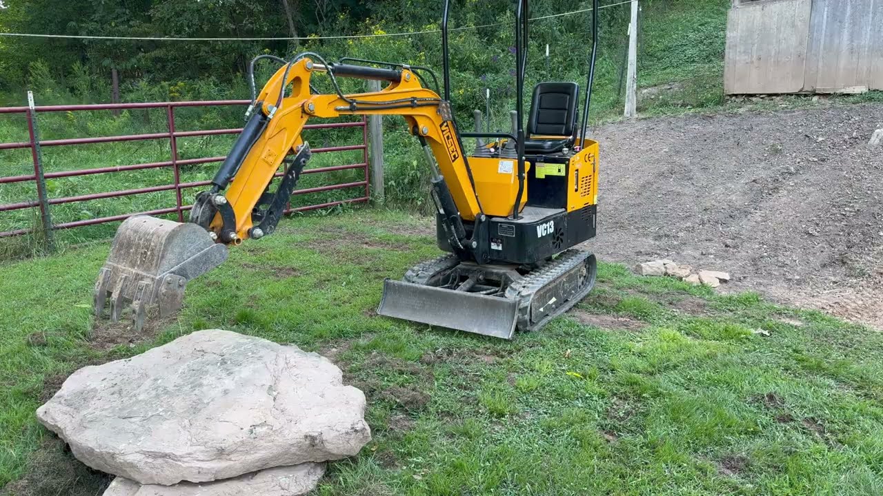 How to Move Big Rock with Chinese Mini Excavator