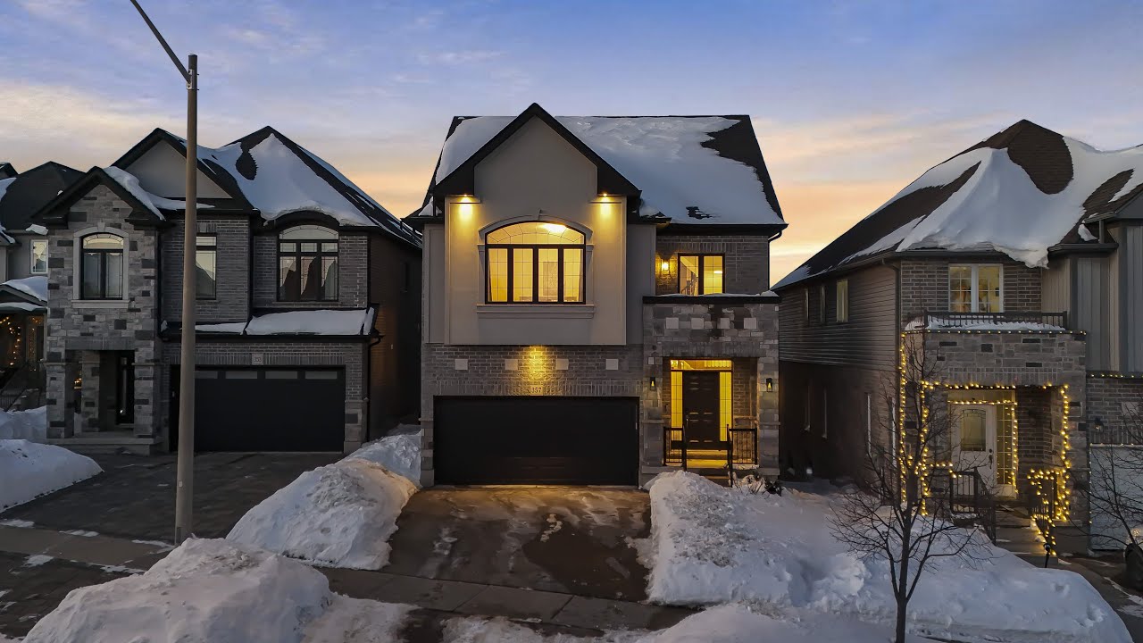 This Kitchener Home Has It All | 357 Woodbine Ave, Kitchener | Full Video Tour #realestate #twilight