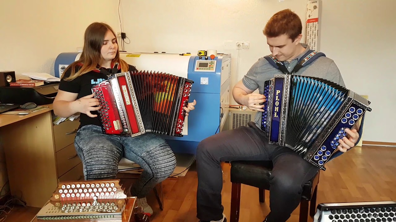 Na avtocesti - harmonike PLOHL