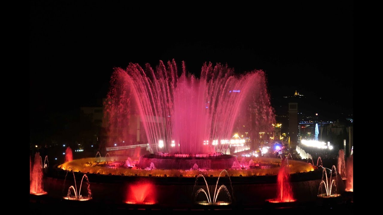 FUENTE M&Aacute;GICA DE MONTJUIC (Barcelona)