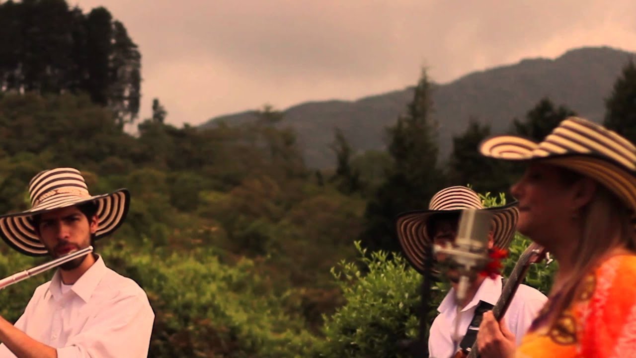 Colombia tierra querida CUMBIA- LUCHO BERMÚDEZ