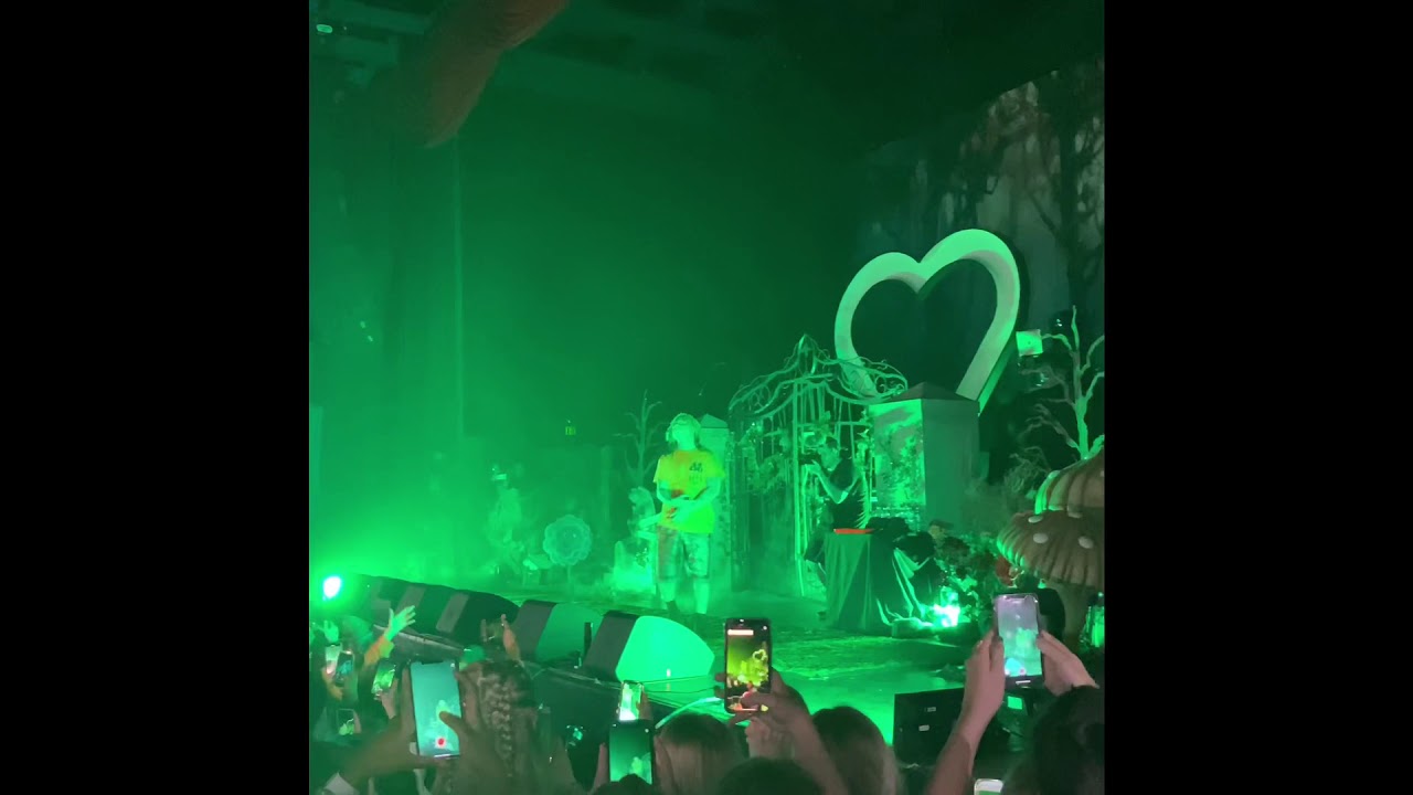 Trippie Redd (live) (St. Louis) The Grinch