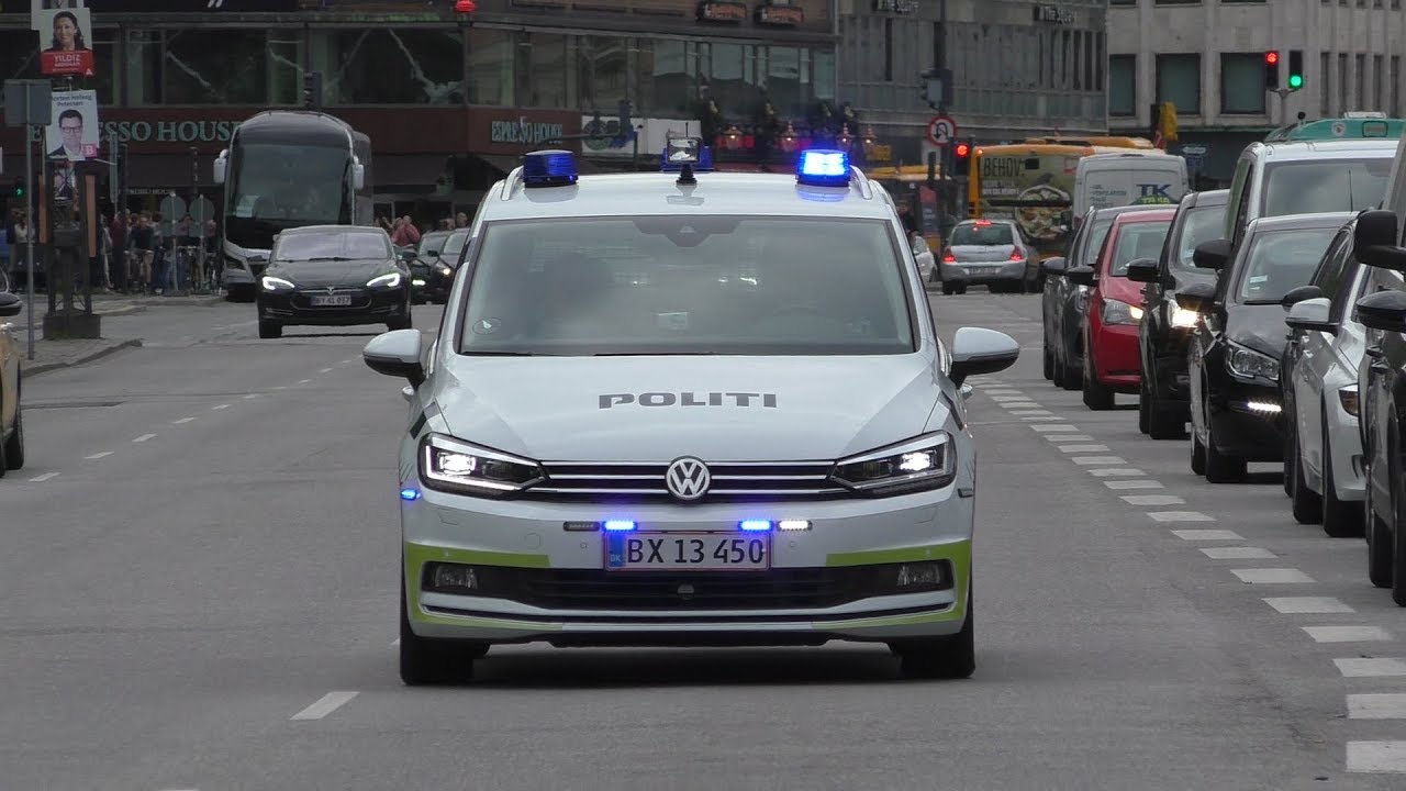 🇩🇰 | 4X Police VW Touran Copenhagen with code 3 - Politi København