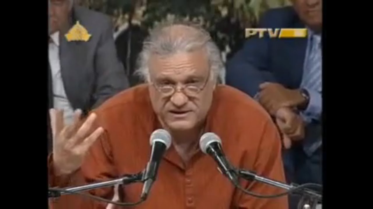 Sarmad Sehbai recites his ghazal     اک دمِ گُزراں سے عُمرِ مختصر باندھے ہوئے