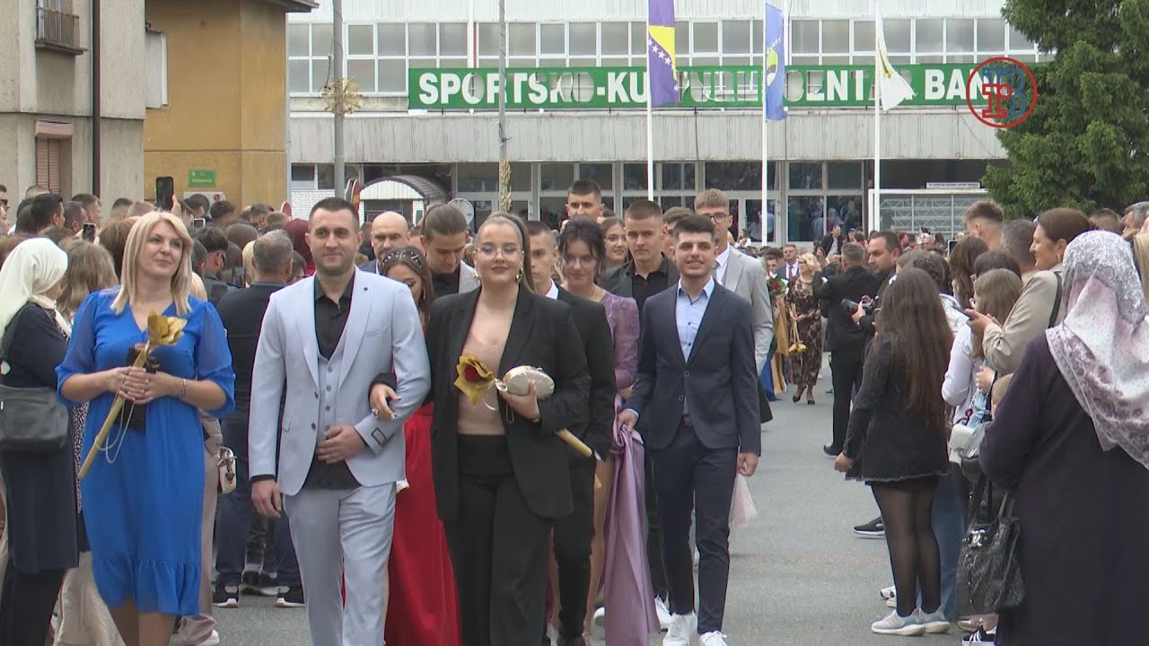 Svečani defile maturanata MSŠ Banovići 2025