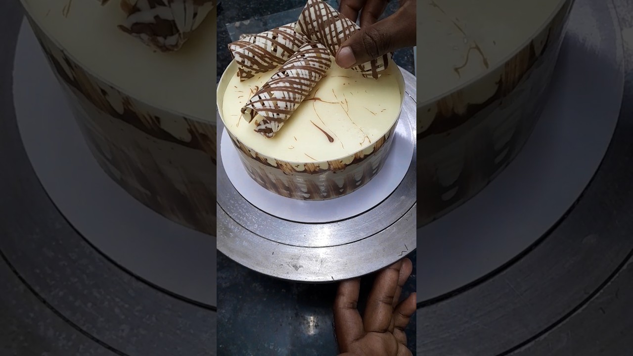 chocolate art mirror glaze cake decorate idea💡 #chocolateart #mirrorglazecake #trending #rolls #cake