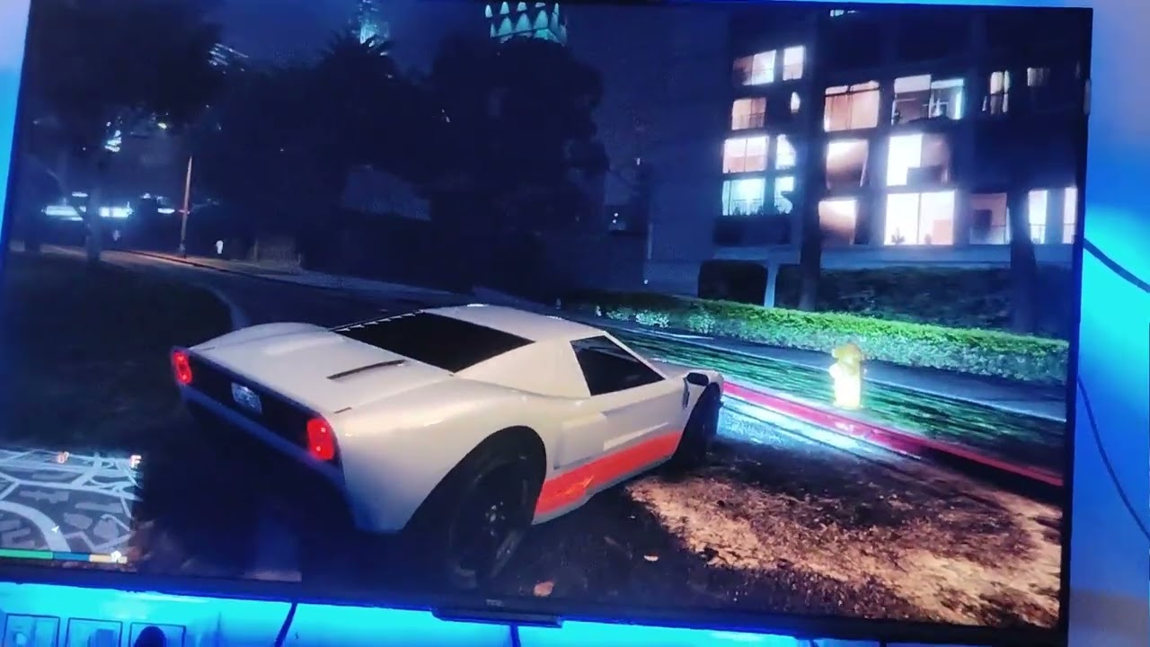 Playing GTA5 IN PS4 FIRST TIME EXPERIENCE 