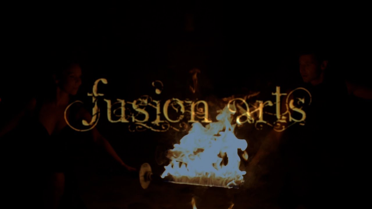 FOLIE | Spectacle de jongleurs de feu et lumière LED / Fire & LED Juggling Show