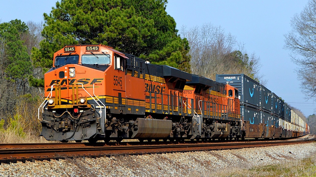 BNSF 5545 Leads Rare Foreign Power on CSX I129 - 2-10-26