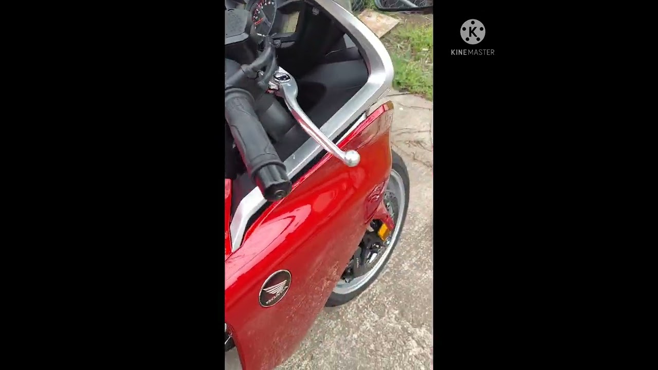 Honda VFR 1200F Puig windscreen install Plus a few details on future mods