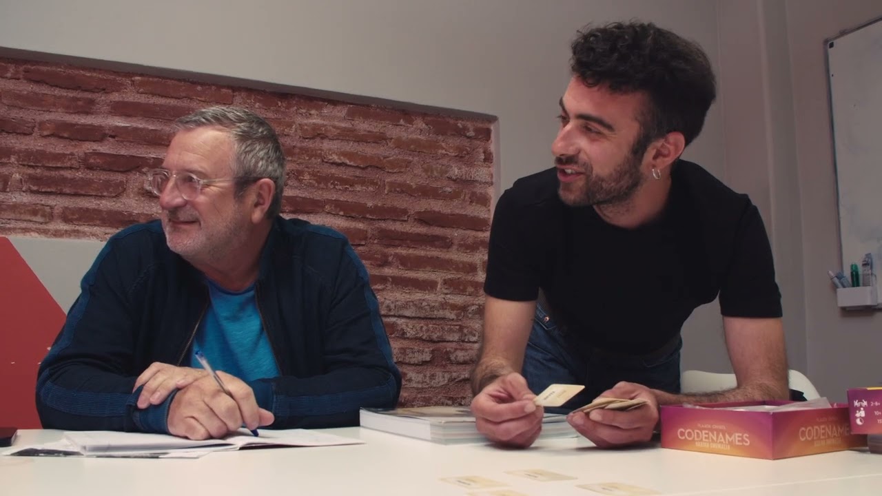 Intensive greek courses in Athens with the Lamda Project/ &Epsilon;&nu;&tau;&alpha;&tau;&iota;&kappa;ά &mu;&alpha;&theta;ή&mu;&alpha;&tau;&alpha; &epsilon;&lambda;&lambda;&eta;&nu;&iota;&kappa;ώ&nu; &sigma;&tau;&eta;&nu; &Alpha;&theta;ή&nu;&alpha;!