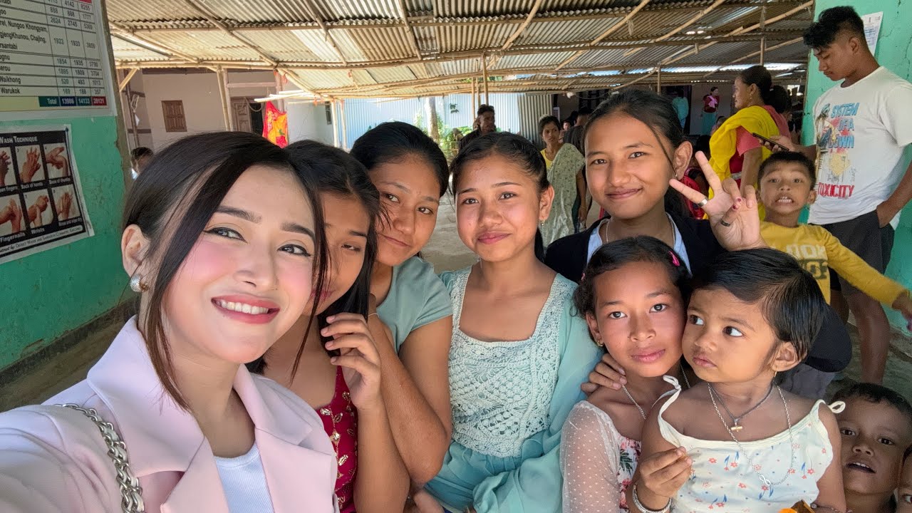 17th Oct, 2023. A few helping hands to the Relief Camp at Kakching Khunou, Angom Leikai❤️
