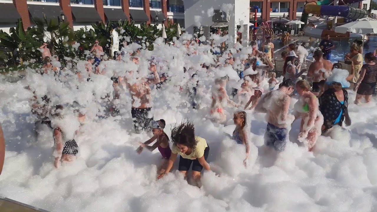 Alanya'da Köpük Partisi Yaz Devam Ediyor..