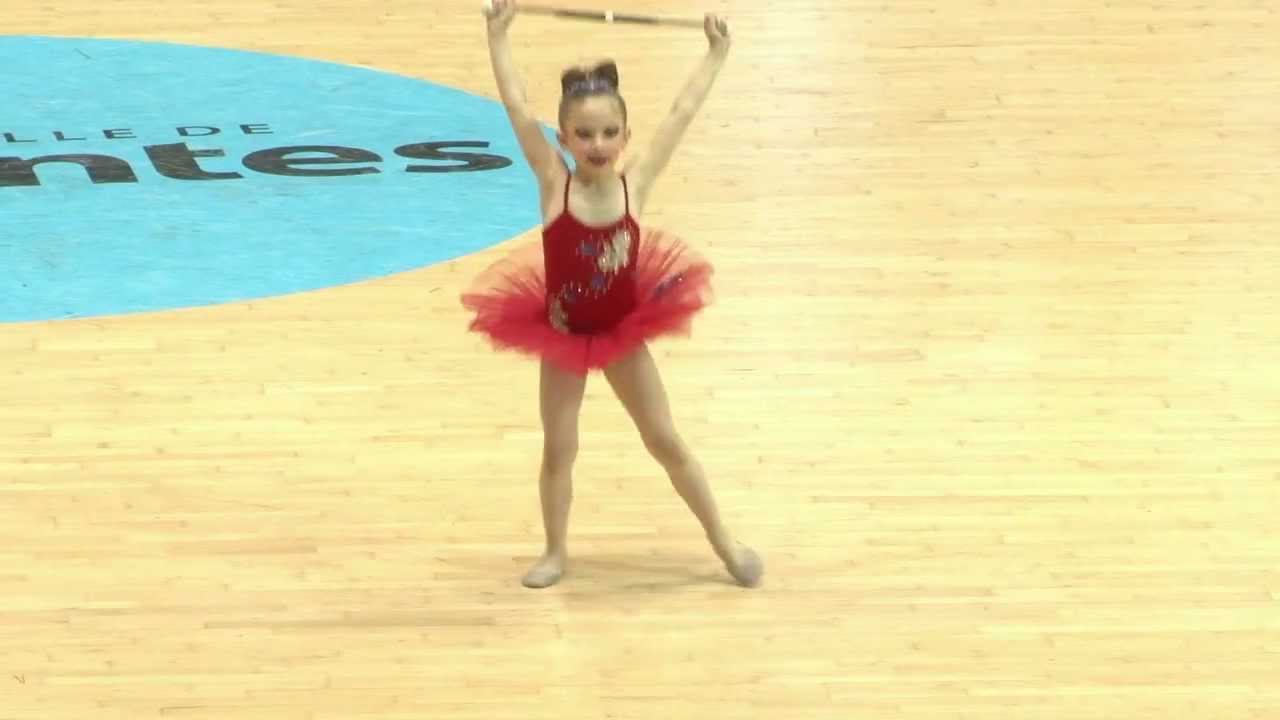 twirling baton  N3 2012 solo poussine Shirley L M&eacute;daille d'argent