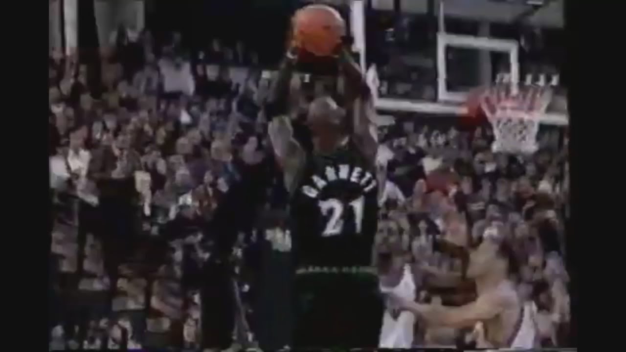 Kevin Garnett 26 Points 9 Ast @ Kings, 2000-01.