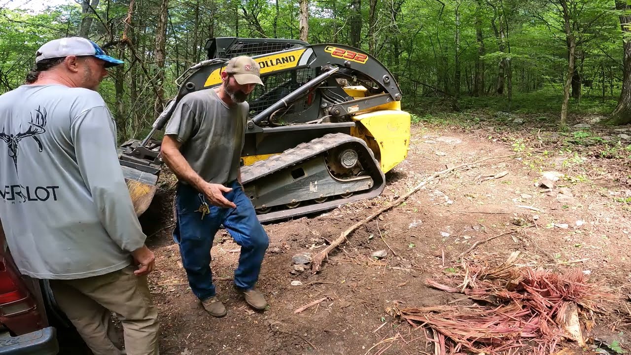 putting track back on a skid steer #newholland #construction #ctl #skidsteer #skidloader