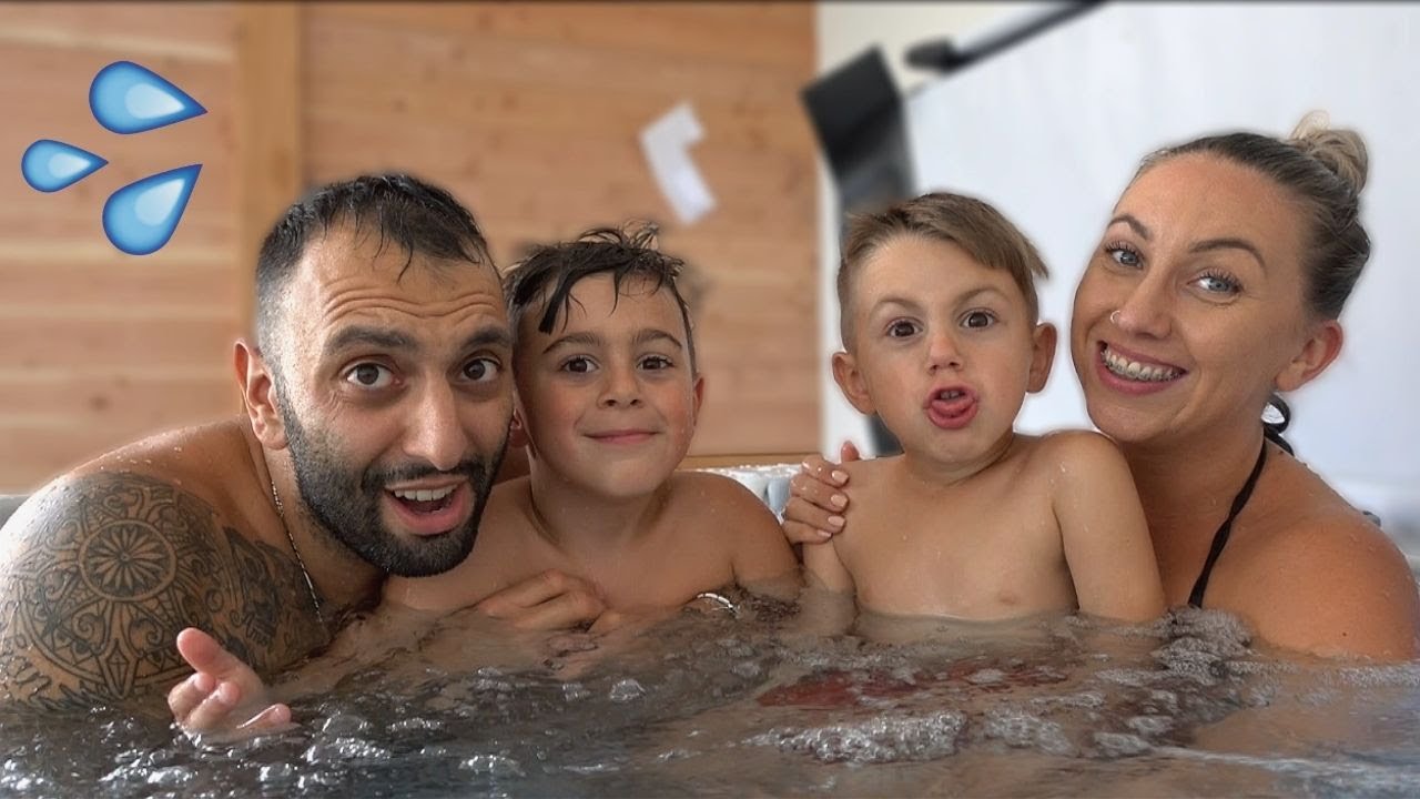 WE HEBBEN EINDELIJK ONZE JACUZZI! | #440