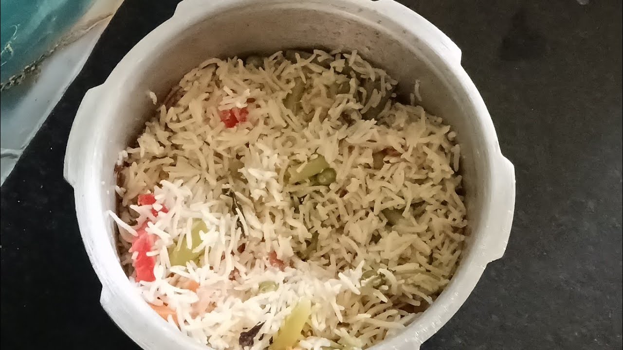 தேங்காய்ப்பால் பிரிஞ்சி/தேங்காய் பால் சாதம்#shortsfeed #trendingvideo #viralvideo #coconutmilkpulao 