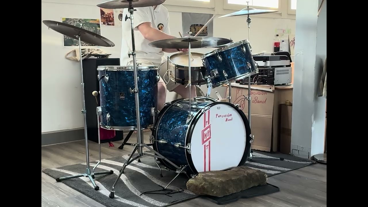 Solo ￼auf einem 1960er Drum Mate Set mit 1￼873 Musika Snare￼