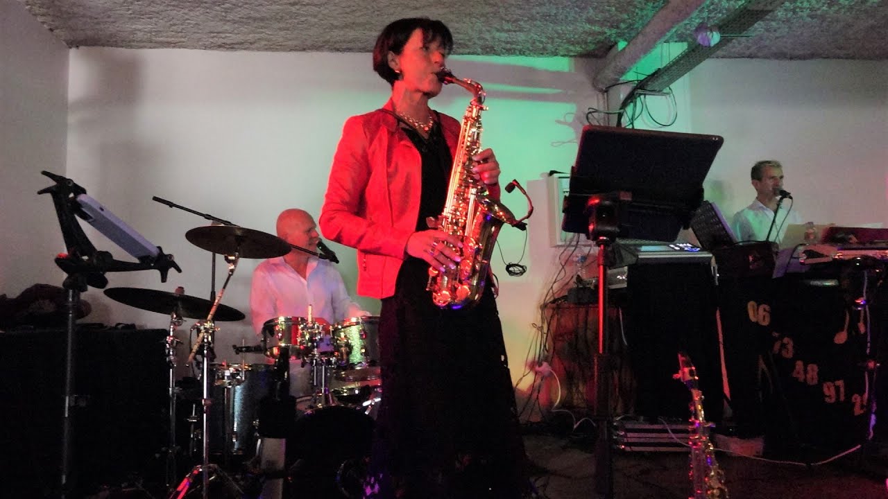 GILOU RETRO MUSETTE avec NELLY au saxo au bon temps à Aurillac avril 2023