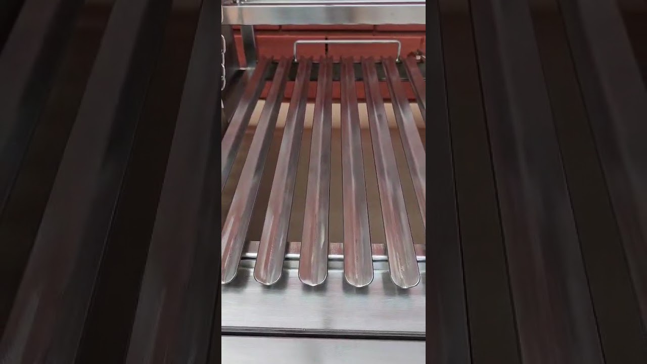 Churrasqueira Parrilla Customizada com a Logo fabricada sob medida toda em inox 304 #churrasqueira