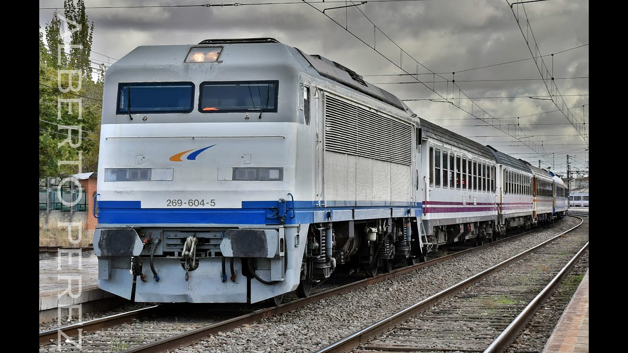 Tren de Las Gachas y más trenes en Alcazar de San Juan Nov 2014
