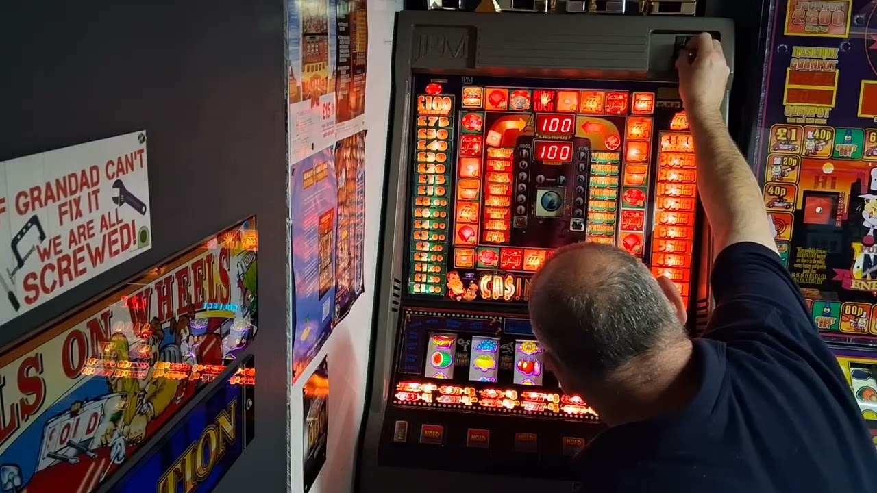 Club casino crazy fruit machine part 1