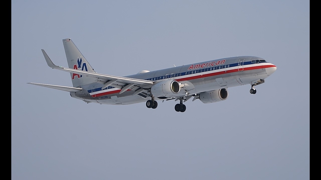 59 minutes of 4K CLE plane spotting action ft American Bare Metal Retro