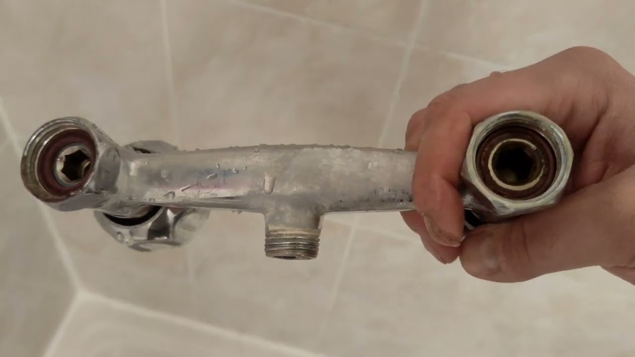 Comment remplacer un mitigeur bain douche rapidement et facilement ? (2 minutes chrono)