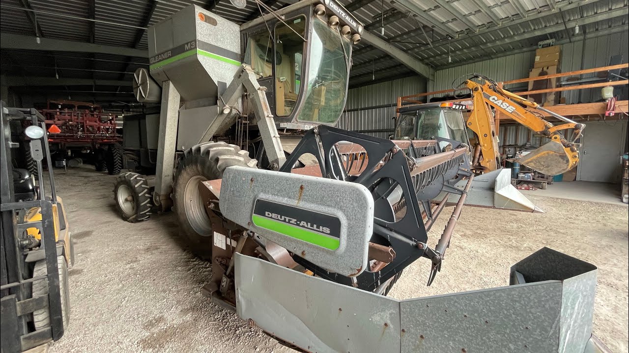 Showing the gleaner M3 combine.