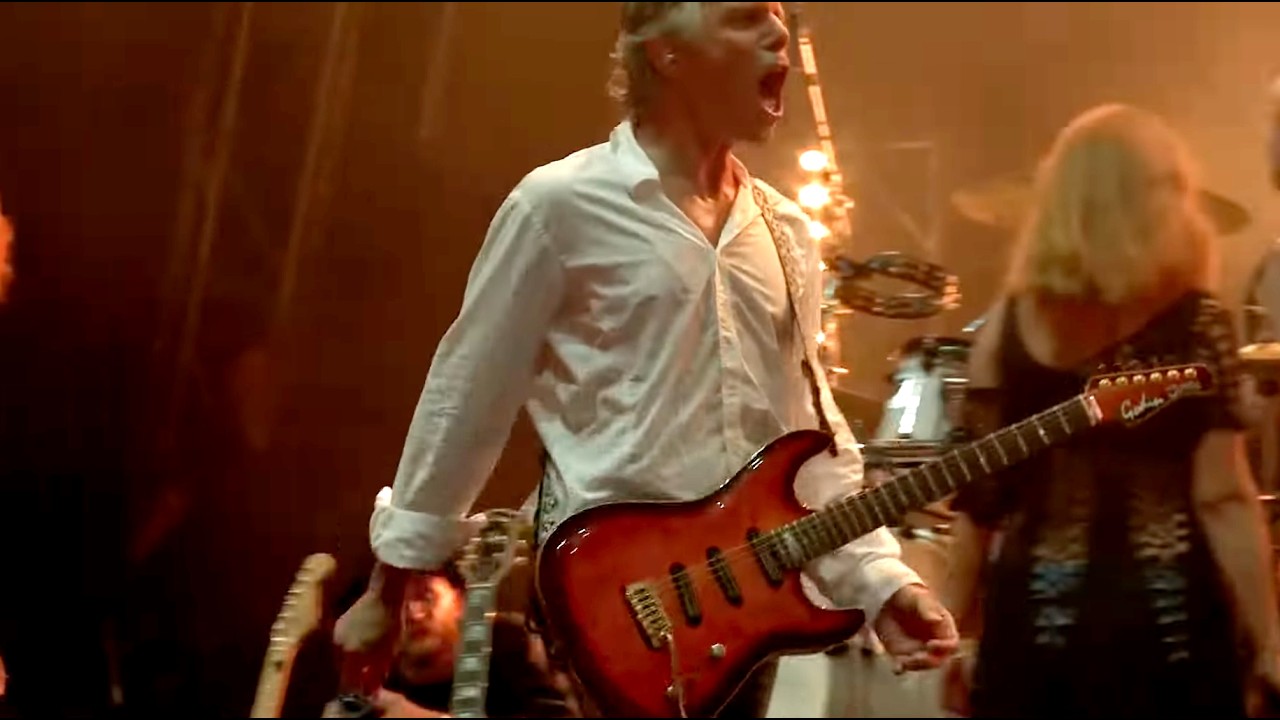 Janek Ledecký - Na ptáky jsme krátký (Live @ColoursofOstravafest)
