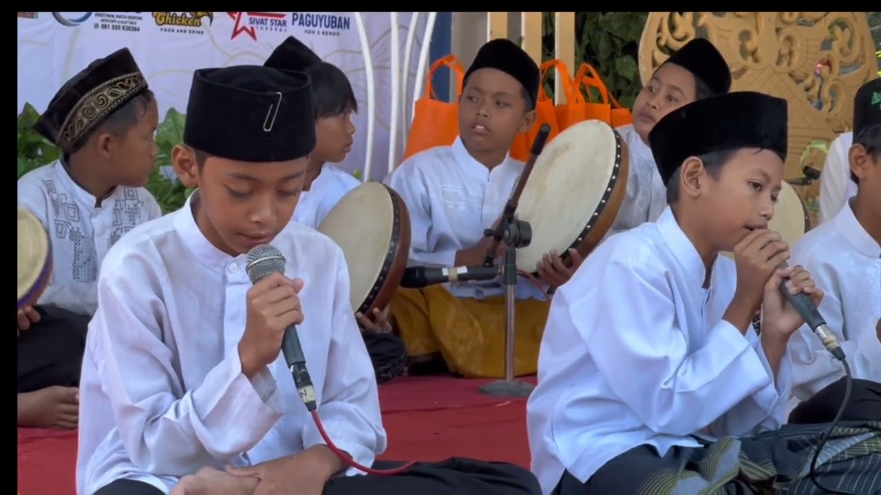 PENAMPILAN EKSTRAKURIKULER HADRAH DALAM ACARA ISRA MIRAJ DAN DIES NATALIS SDN 2 BENDO