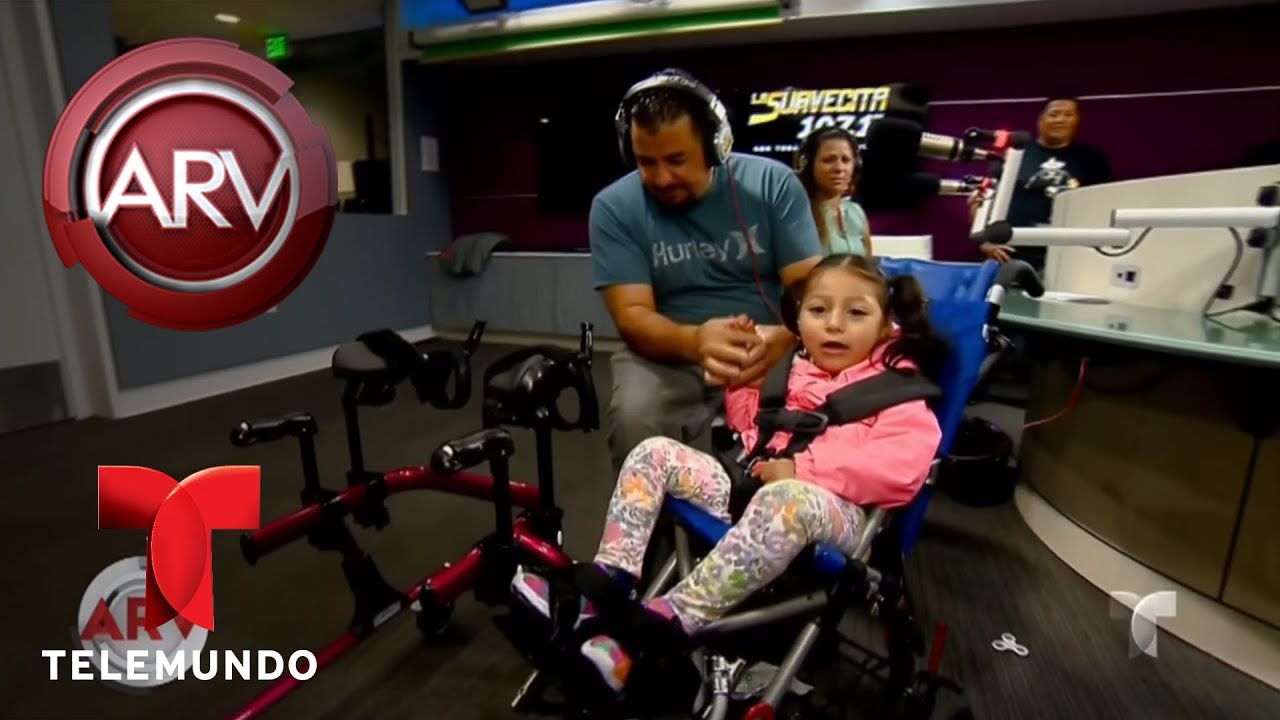 Niña con microcefalia recibe ayuda para volver a caminar | Al Rojo Vivo | Telemundo
