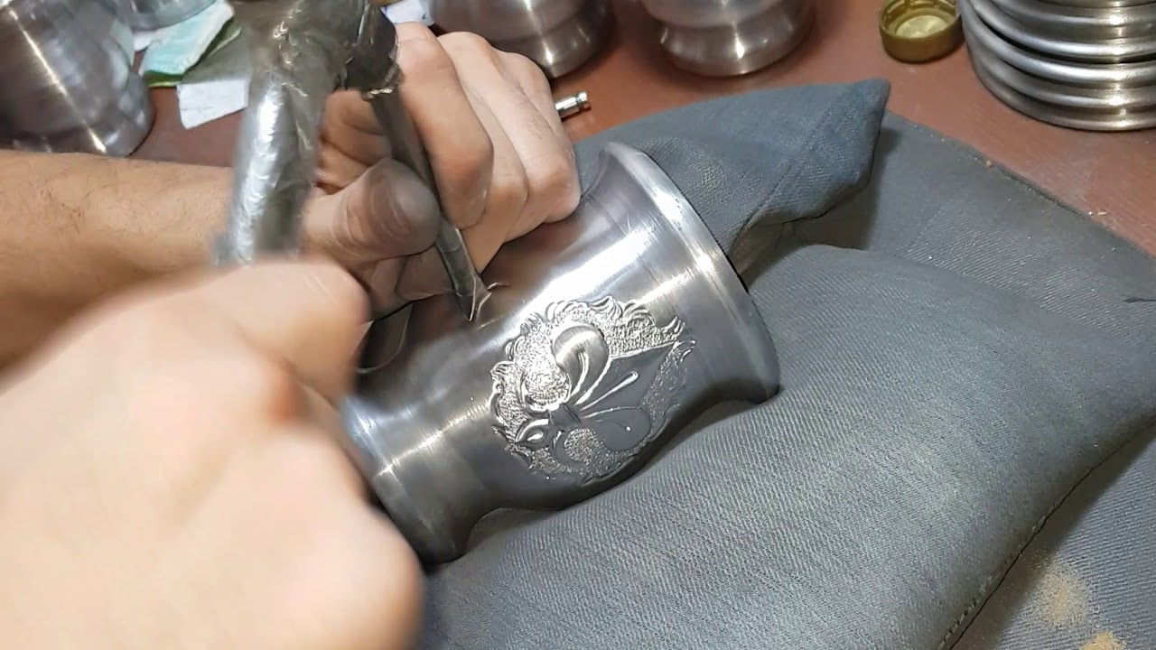 Cincelado de mate de algarrobo