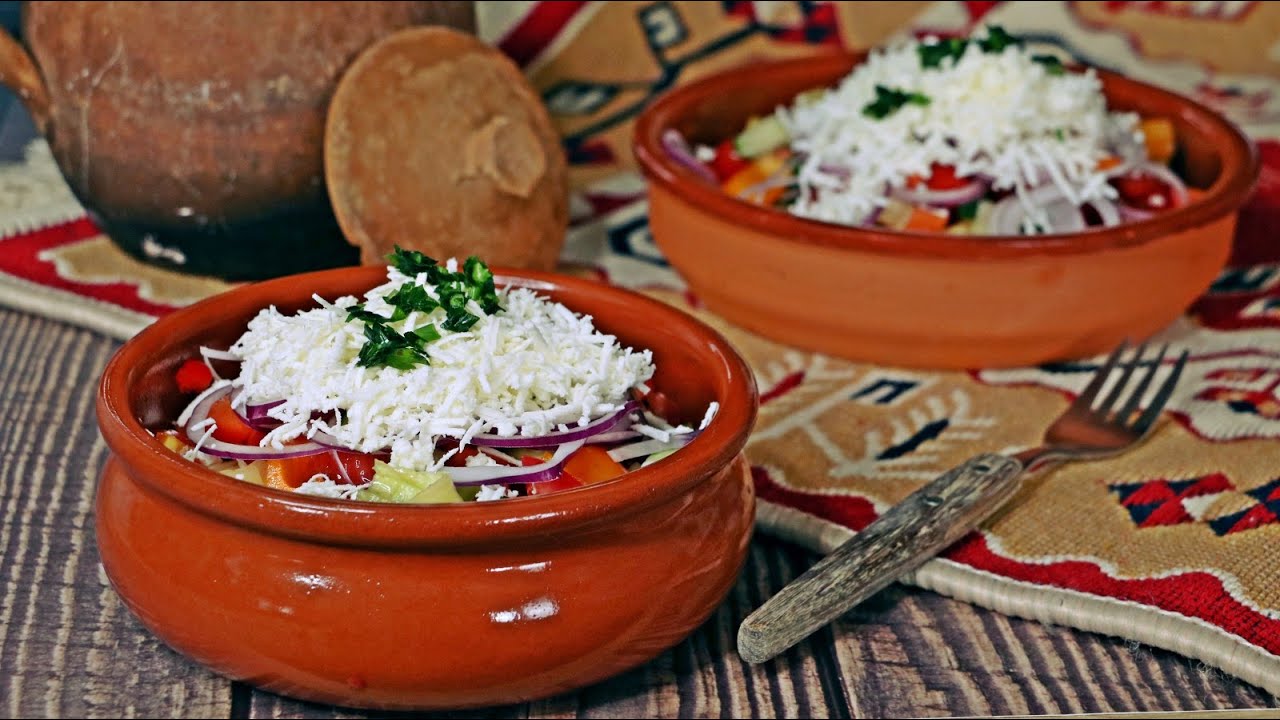 SCHOPSKA SALAT - EIN BALKANKLASSIKER - шопска салата