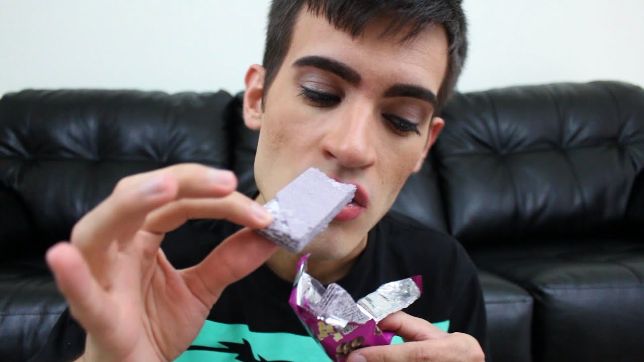 Snacking & Chewing … Crunch … Crisp … ASMR