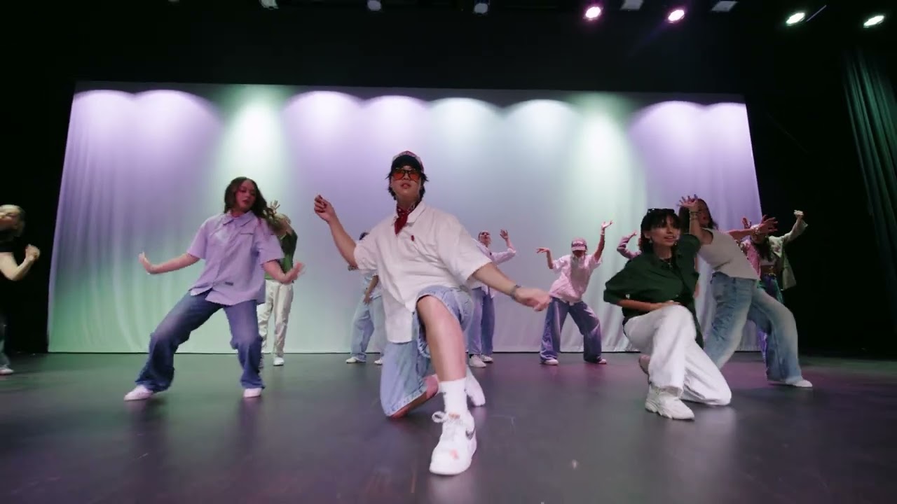 Popping Open LVL Glory // The Community Showcase Vol.1