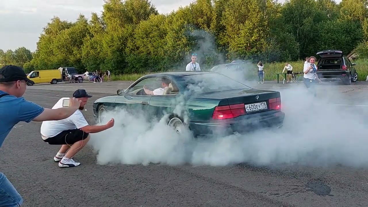 BMW E31 Burnout