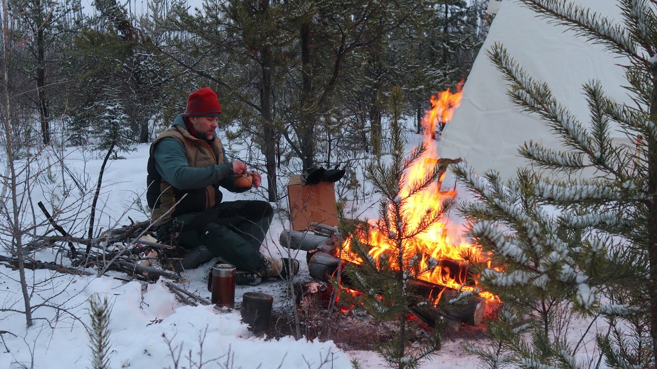 Snowtrekker Crew 10x13. Kni-Co Alaskan Wood Stove. First Burn. First Overnight in The New Tent.